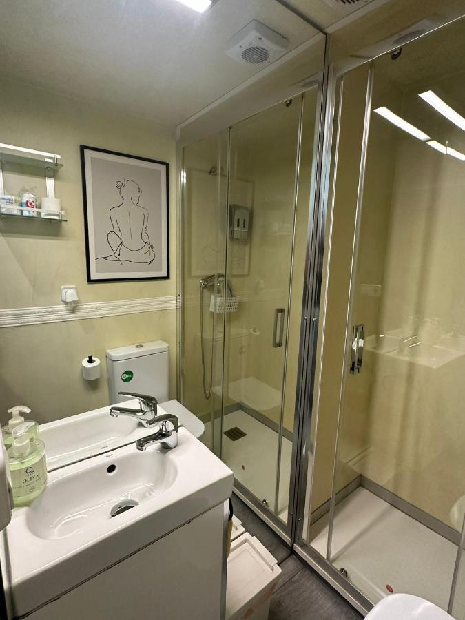 Apartamento 1 Hab En La Latina - Madrid Centro Esterno foto